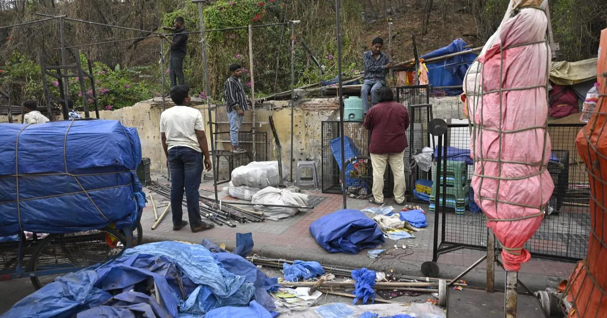 अतिक्रमण हटाने की कार्रवाई में बाधा, AIMIM MLC समेत कई लोगों पर मामला दर्ज