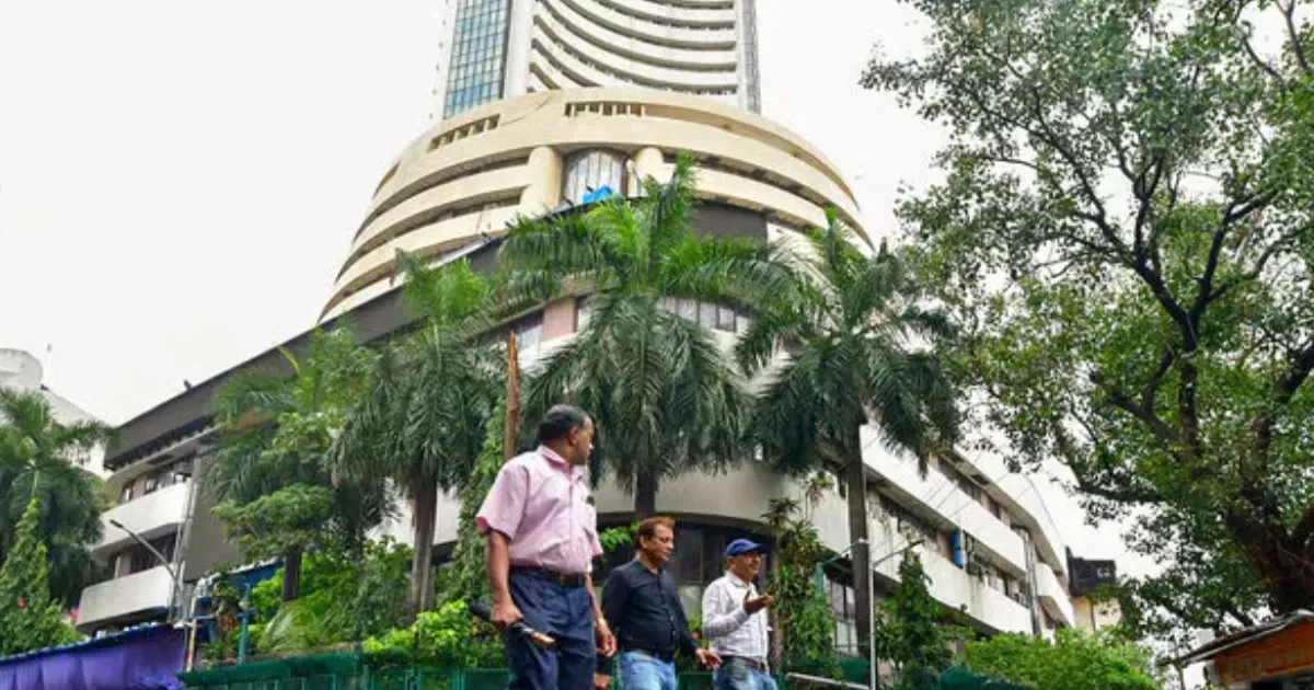 मार्केट ओपनिंग बेल: सेंसेक्स में 119 पॉइंट की गिरावट, निफ्टी खुला फ्लैट, भू-राजनीतिक तनाव बढ़ने से बाजार में सतर्कता