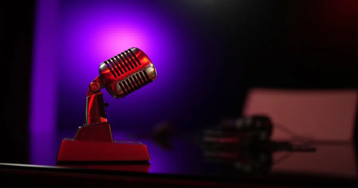 mass-produced-ai-podcasts-google-audio-overview-launch