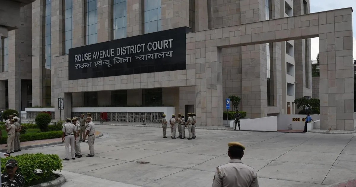 राउज एवेन्यू कोर्ट में वकीलों का काम बंद, न्यायाधीश के कथित टिप्पणी पर विरोध