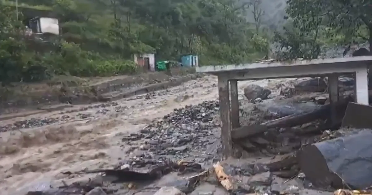 उत्तराखंड में भारी बारिश से थराली-चमोली में बाढ़, दो लापता; राष्ट्रीय राजमार्ग बंद