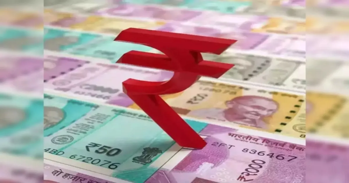डॉलर के मुकाबले रुपया 28 पैसे कमजोर होकर 95.11 पर बंद
