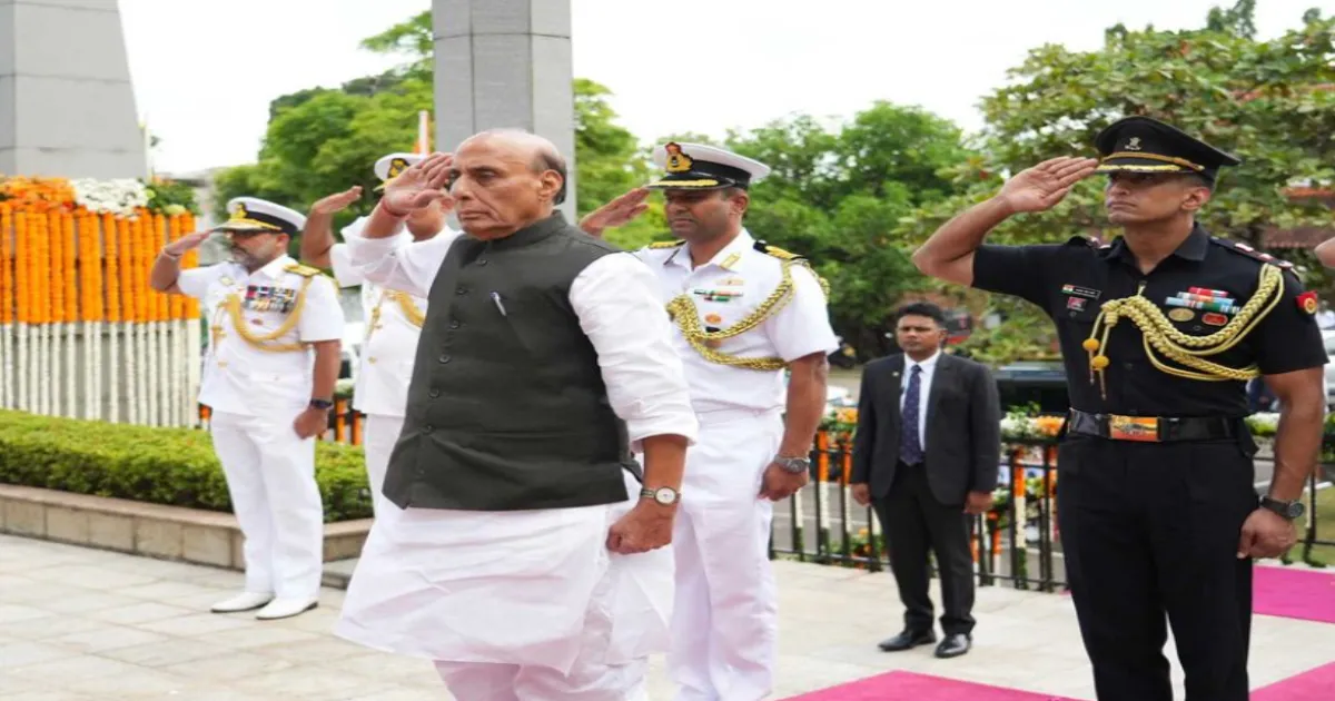 राजनाथ सिंह ने कोलंबो में आईपीकेएफ स्मारक पर शहीद जवानों को दी श्रद्धांजलि