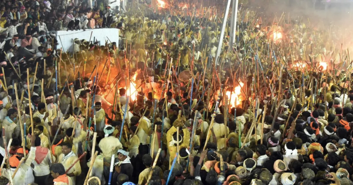 आंध्र प्रदेश: बन्नी उत्सव में लाठियों से भिड़े हजारों लोग, एक की मौत, 70 घायल